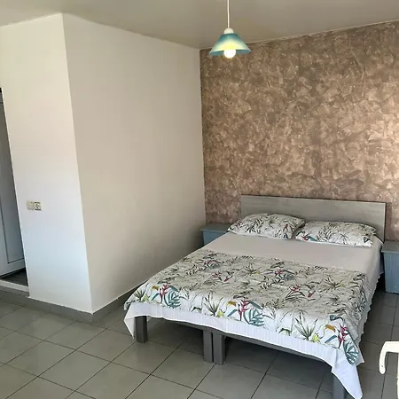 Gazde/Camere de închiriat Rodix