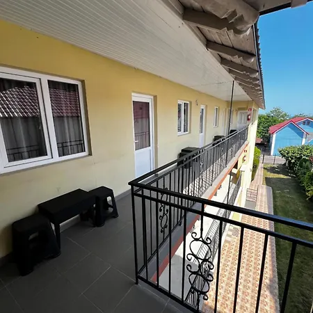 Gazde/Camere de închiriat Rodix *